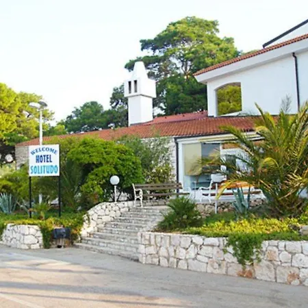 Ξενοδοχείο Solitudo 3*